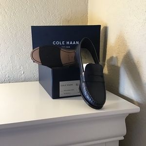 Cole Haan Navy Penny Loafers Women Size 5